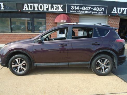 Used 2016 Toyota RAV4 XLE FWD image 5