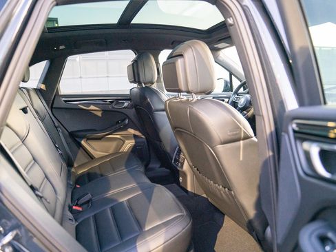 New 2026 Porsche Macan image 25