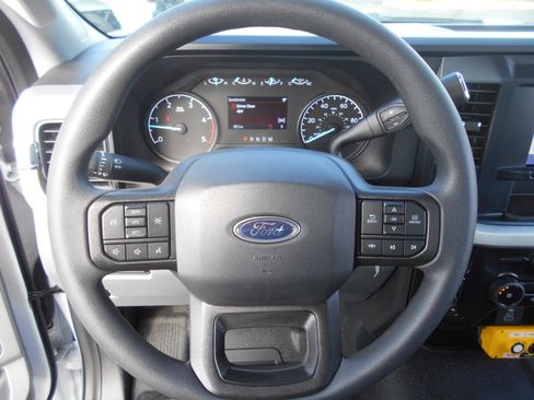 Used 2024 Ford F550 4x4 Regular Cab Super Duty image 14