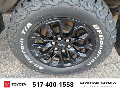 Used 2022 Chevrolet Colorado Z71 w/ Safety Package AWD/4WD image 13