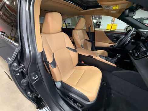 Used 2022 Lexus ES 350 w/ Premium Package FWD image 16