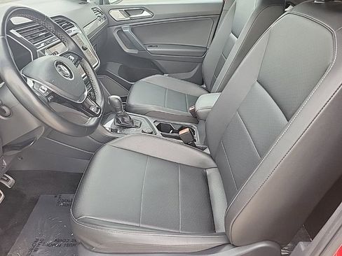 Used 2019 Volkswagen Tiguan SEL R-Line image 20