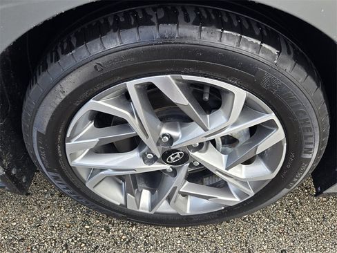 Certified 2022 Hyundai Sonata SEL image 17