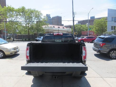 Used 2018 GMC Canyon SLE w/ Nightfall Edition AWD/4WD image 10