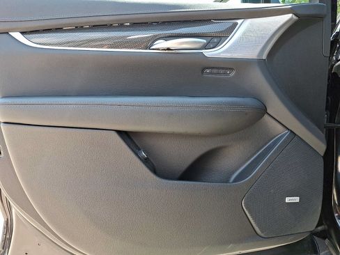 Certified 2023 Cadillac XT5 Sportv AWD/4WD image 14