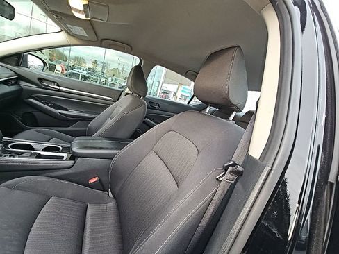 Used 2023 Nissan Altima 2.5 SV image 10