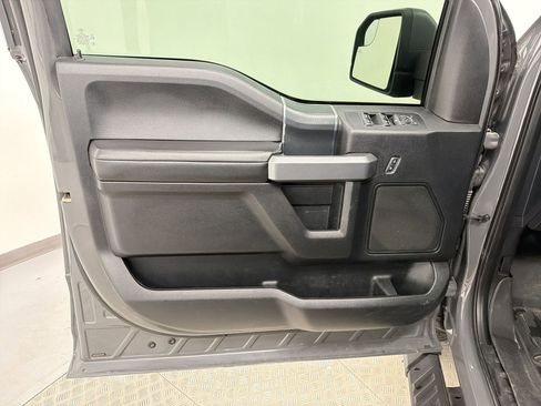Used 2018 Ford F150 XLT w/ Equipment Group 302A Luxury AWD/4WD image 18
