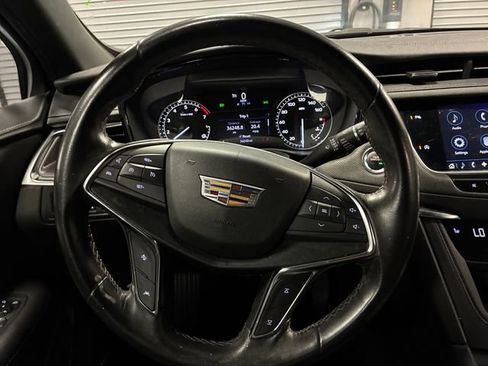 Used 2023 Cadillac XT5 Luxury FWD image 14