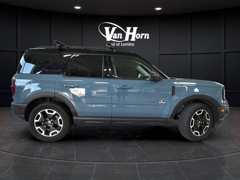 Used 2021 Ford Bronco Sport Outer Banks AWD/4WD image 2