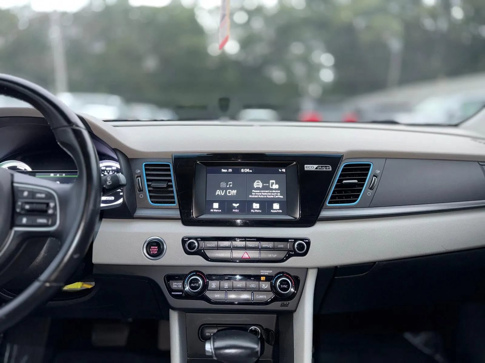 Used 2019 Kia Niro LX FWD image 16