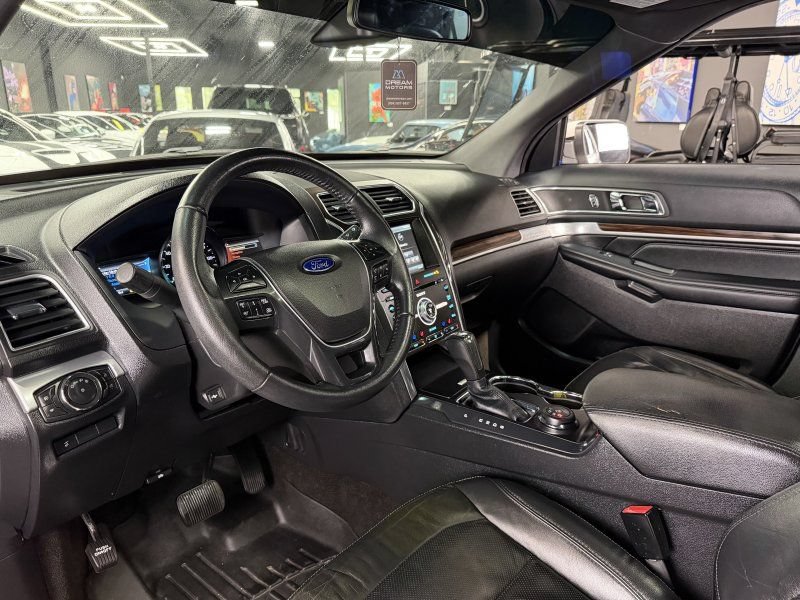 Used 2016 Ford Explorer Limited w/ Equipment Group 303A AWD/4WD image 9