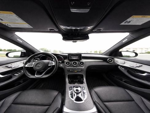 Used 2019 Mercedes-Benz GLC 300 4MATIC image 12