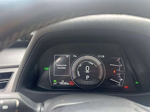 Used 2019 Lexus UX 250h AWD/4WD image 6