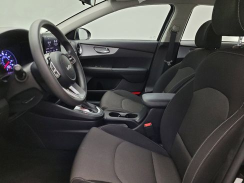 Used 2023 Kia Forte LXS FWD image 17