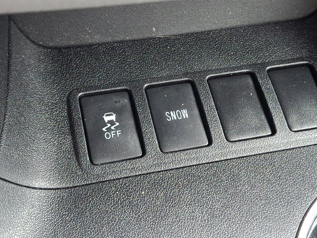 Used 2015 Toyota Highlander XLE FWD image 24