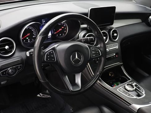 Used 2019 Mercedes-Benz GLC 300 4MATIC image 6