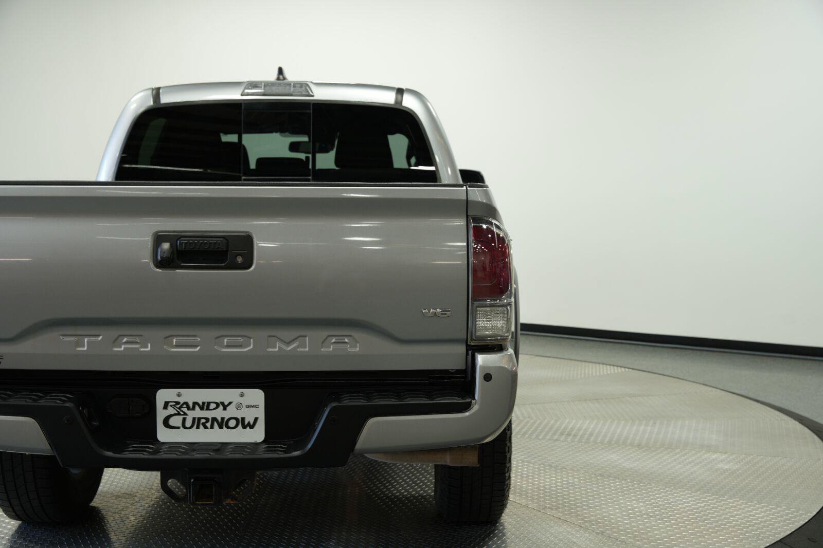 Used 2020 Toyota Tacoma TRD Off-Road w/ Technology Package AWD/4WD image 27