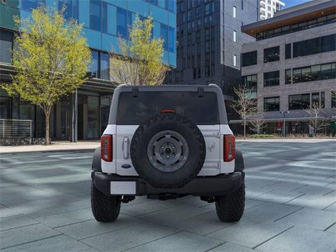 New 2025 Ford Bronco Outer Banks w/ Sasquatch Package image 5