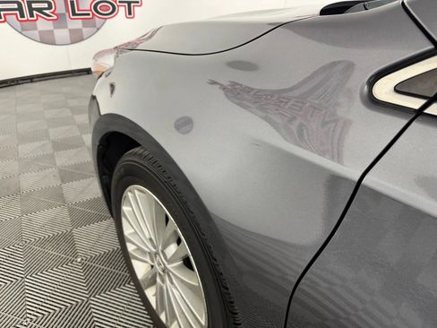 Used 2013 Toyota Avalon Limited image 24