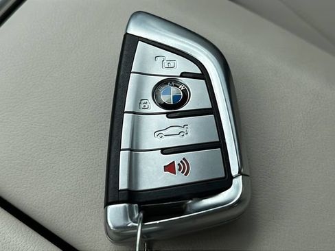 Used 2020 BMW X7 xDrive40i w/ Premium Package AWD/4WD image 23