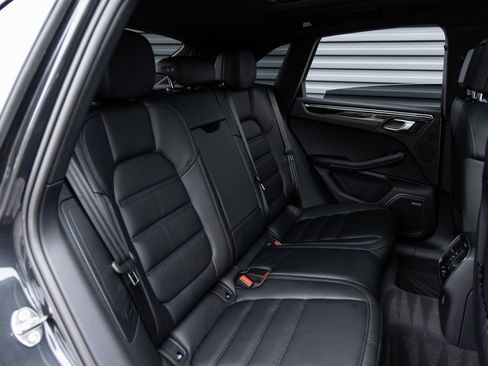New 2026 Porsche Macan image 31