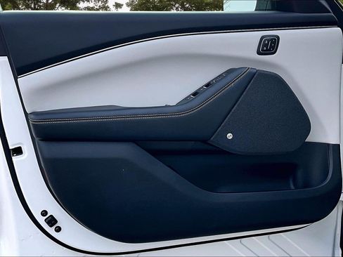 Certified 2022 Ford Mustang Mach-E Premium image 22