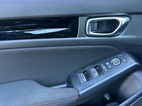 Certified 2025 Honda Civic Sport image 11