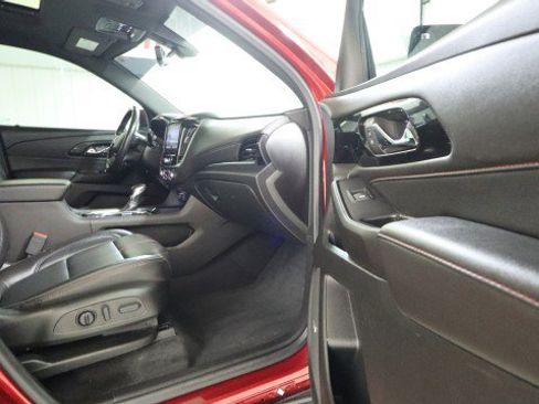 Used 2022 Chevrolet Traverse RS w/ LPO, Floor Liner Package AWD/4WD image 10