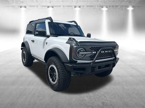 Used 2023 Ford Bronco Badlands AWD/4WD image 2