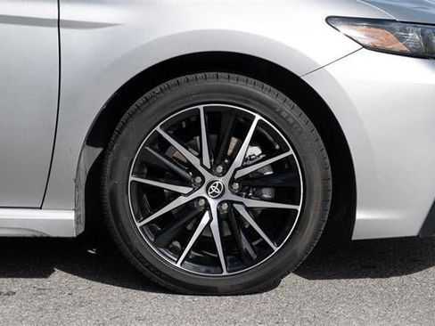 Used 2023 Toyota Camry SE image 29