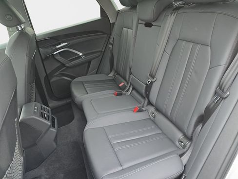 Used 2025 Audi Q5 Premium w/ Convenience Package AWD/4WD image 18