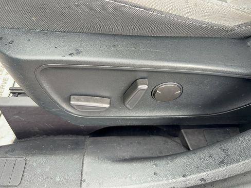 Certified 2020 Ford Escape SE FWD image 35