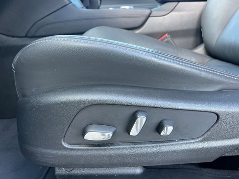 Certified 2025 Cadillac XT6 Premium Luxury image 13