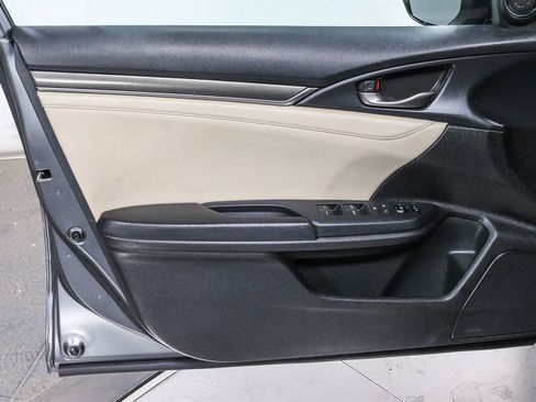 Used 2018 Honda Civic EX-L image 22