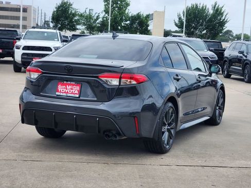 Certified 2025 Toyota Corolla SE FWD image 5