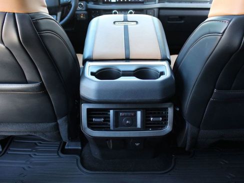 Used 2024 Ford F250 Platinum image 25