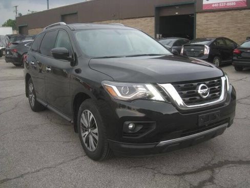 Used 2017 Nissan Pathfinder SV w/ SV Cold Weather Package image 3