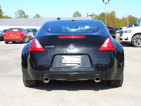 Used 2009 Nissan 370Z Touring image 6