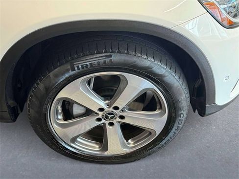Certified 2022 Mercedes-Benz GLC 300 4MATIC image 11