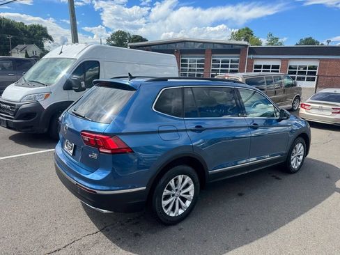 Used 2018 Volkswagen Tiguan SE w/ Panoramic Sunroof Package AWD/4WD image 5