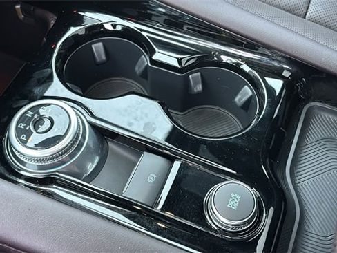 Used 2025 Ford Explorer Platinum w/ Ultimate Package image 21