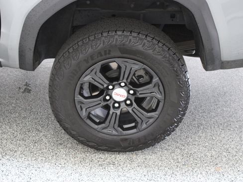 Used 2023 GMC Canyon Elevation w/ Elevation Premium Package RWD image 10