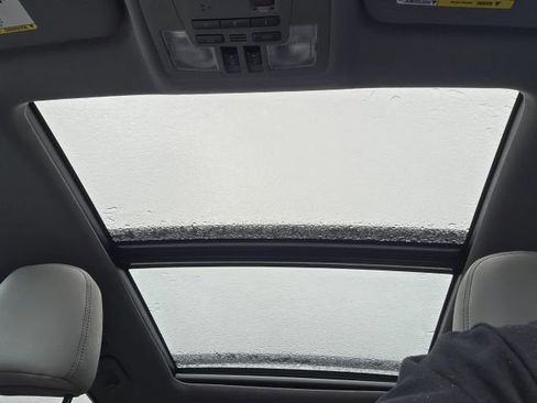 Used 2016 Toyota Highlander Limited Platinum image 18