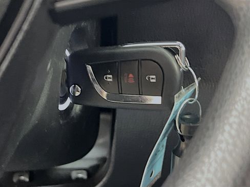 Used 2023 Toyota RAV4 LE AWD/4WD image 23