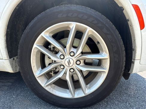 Used 2025 Dodge Durango GT AWD/4WD image 11