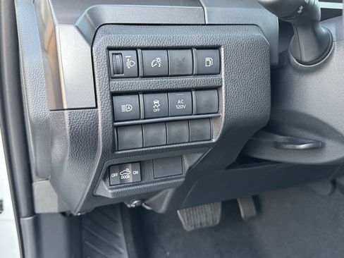 New 2025 Toyota Tacoma TRD Off-Road image 17