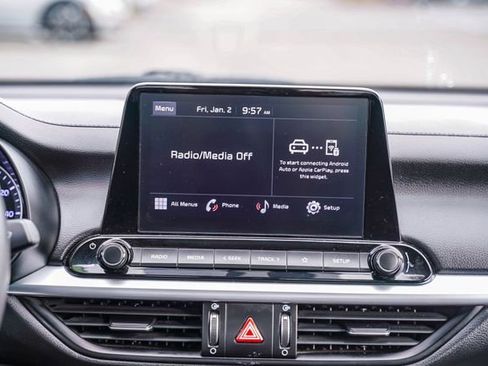 Certified 2022 Kia Forte LXS image 15