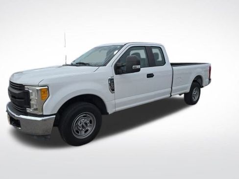 Used 2017 Ford F250 XL w/ Power Equipment Group image 3