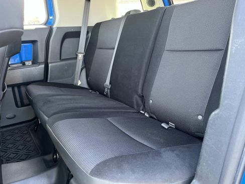 Used 2007 Toyota FJ Cruiser 4WD image 14