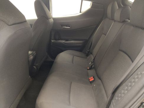 Used 2019 Toyota C-HR XLE FWD image 18